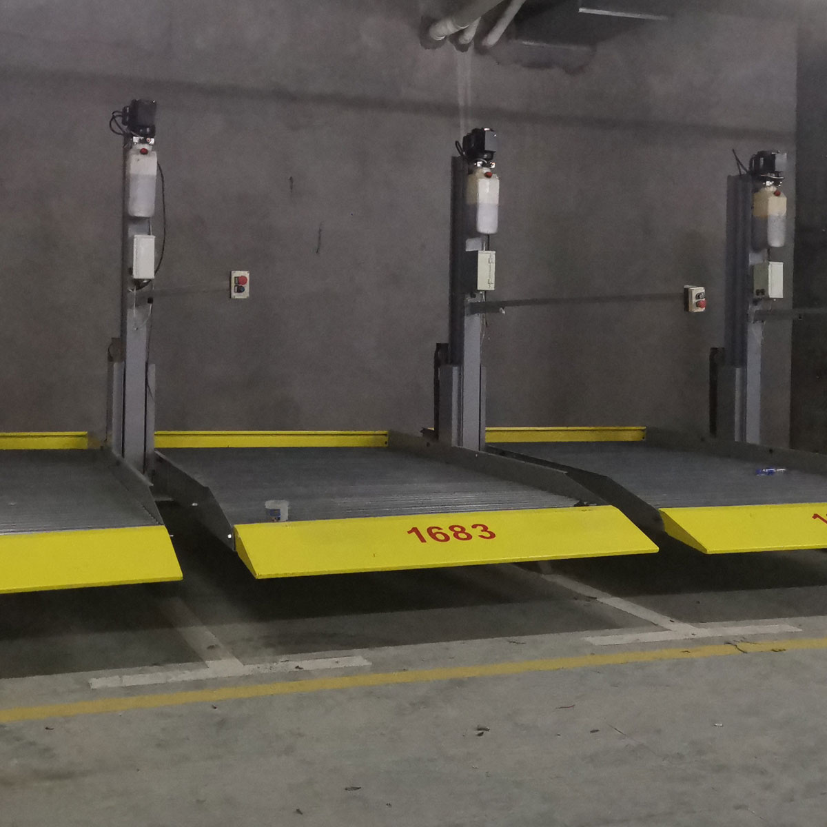 興平兩柱立體車庫出租